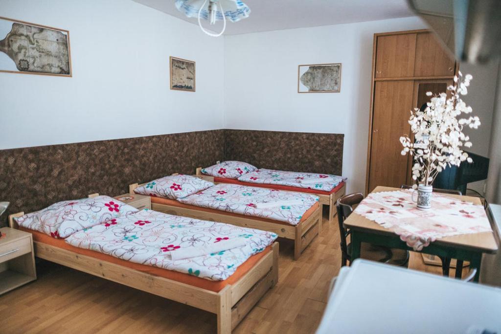 Klub U Namornika Двур-Кралове-над-Лабем Экстерьер фото
